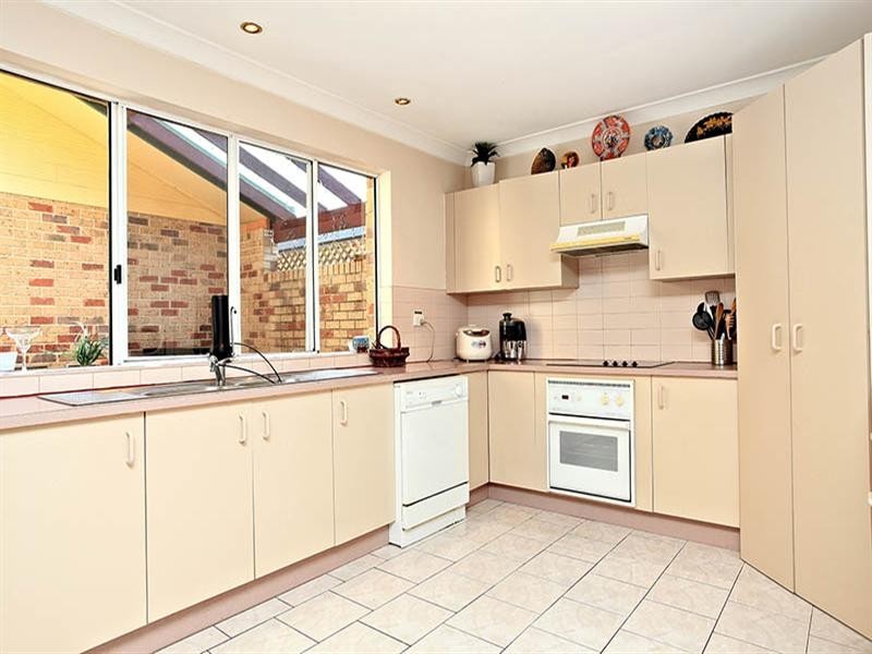 24 Evergreen Place, Forest Lake QLD 4078