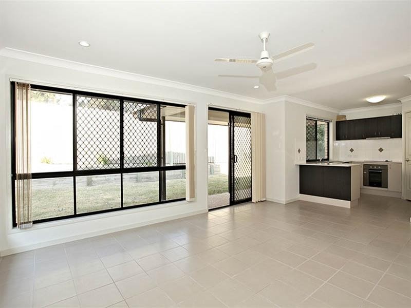 43 Flower Place, Richlands QLD 4077