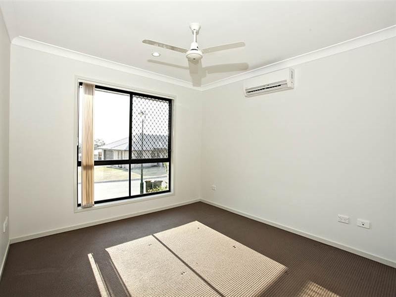 43 Flower Place, Richlands QLD 4077