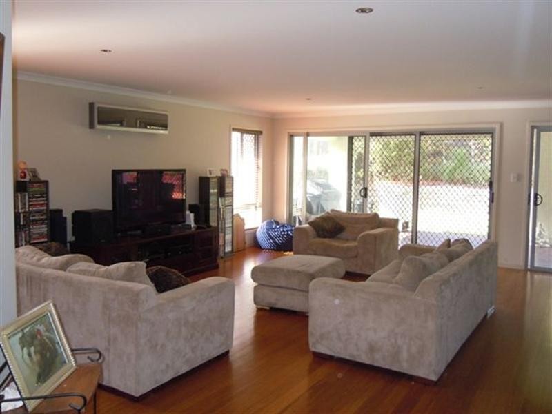 45 Hawthorne Street, Forest Lake QLD 4078