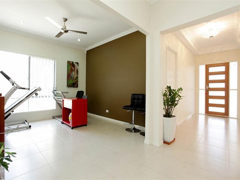 10 Davidshone Close, Doolandella QLD 4077