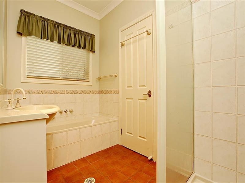 3 Prospect Crescent, Forest Lake QLD 4078