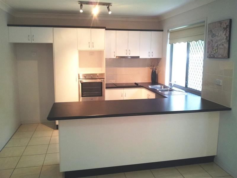 17 Lavender Street, Springfield Lakes QLD 4300