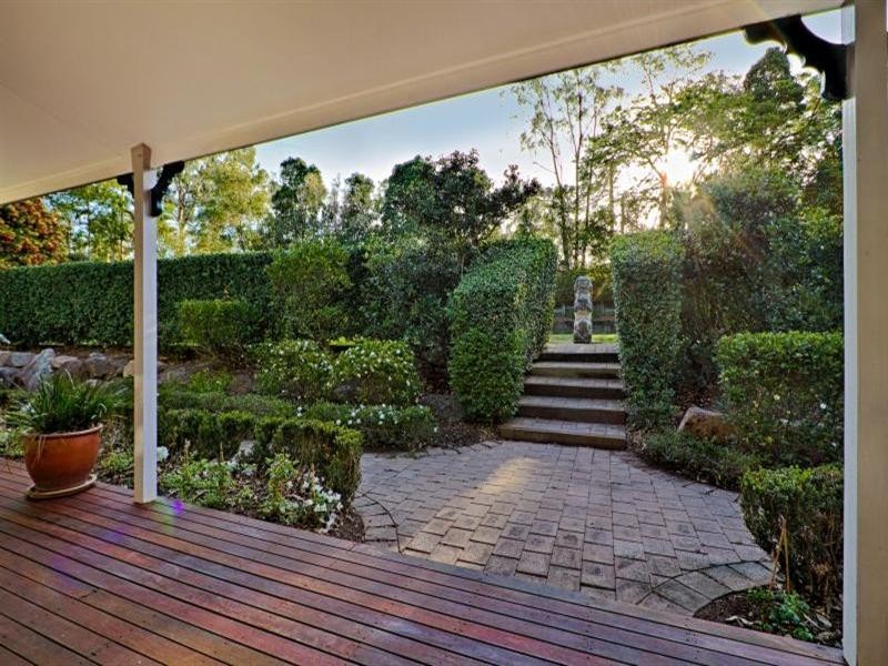 1 Bielby Road, Kenmore QLD 4069