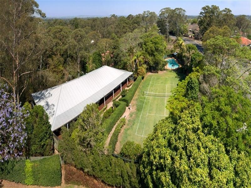 1 Bielby Road, Kenmore QLD 4069