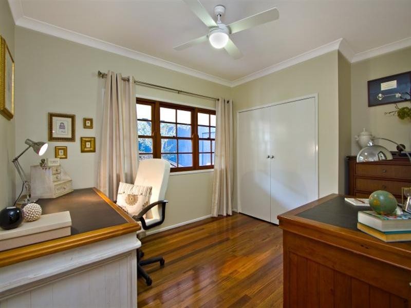 1 Bielby Road, Kenmore QLD 4069