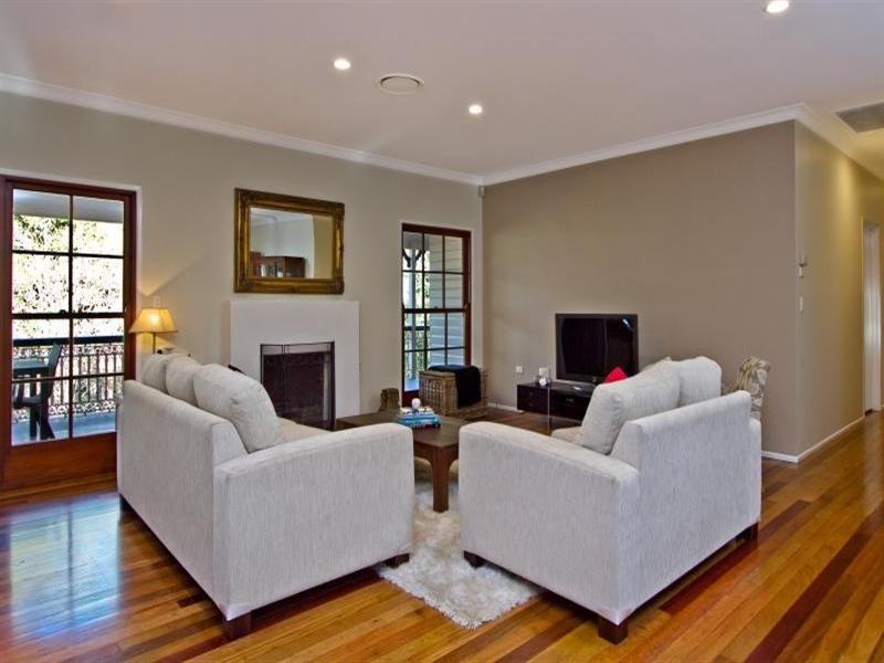 1 Bielby Road, Kenmore QLD 4069