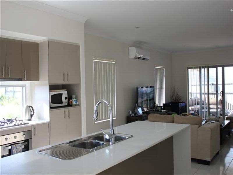 20 Laguna, Springfield Lakes QLD 4300