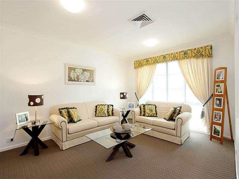 16 Burke Place, Forest Lake QLD 4078