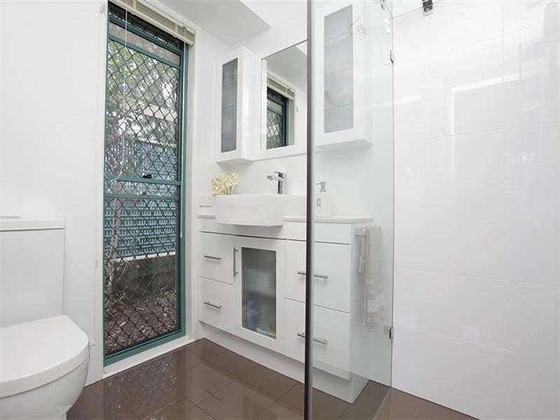 16 Burke Place, Forest Lake QLD 4078