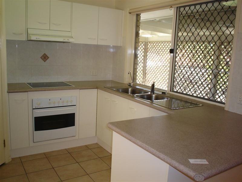 24 Tenterfield Place, Forest Lake QLD 4078