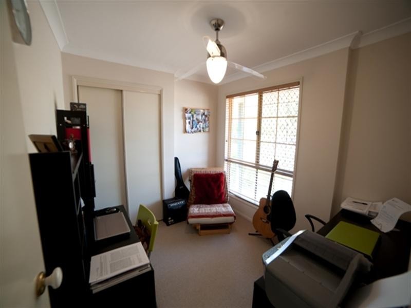 48 Rimu Crescent, Forest Lake QLD 4078