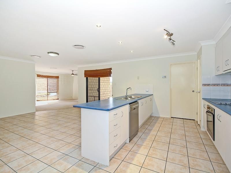 12 Paton Crescent, Forest Lake QLD 4078