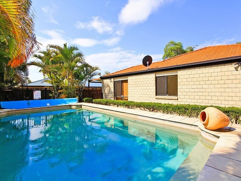 12 Paton Crescent, Forest Lake QLD 4078