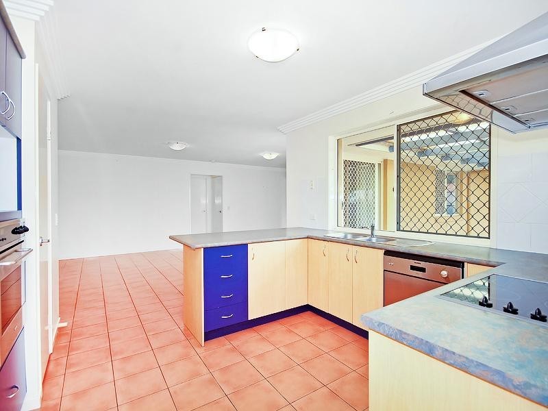 36 Booloumba Crescent, Forest Lake QLD 4078