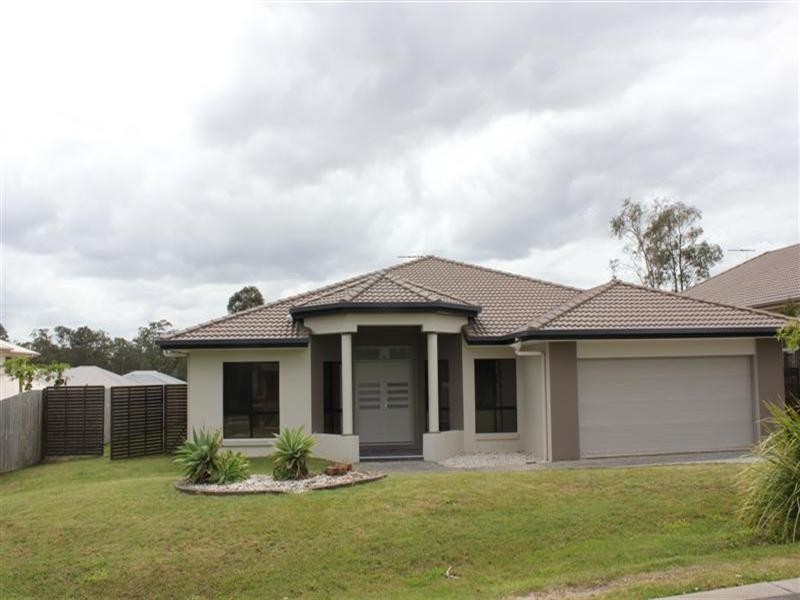 8 Aspen Street, Heathwood QLD 4110