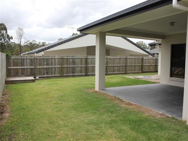 8 Aspen Street, Heathwood QLD 4110