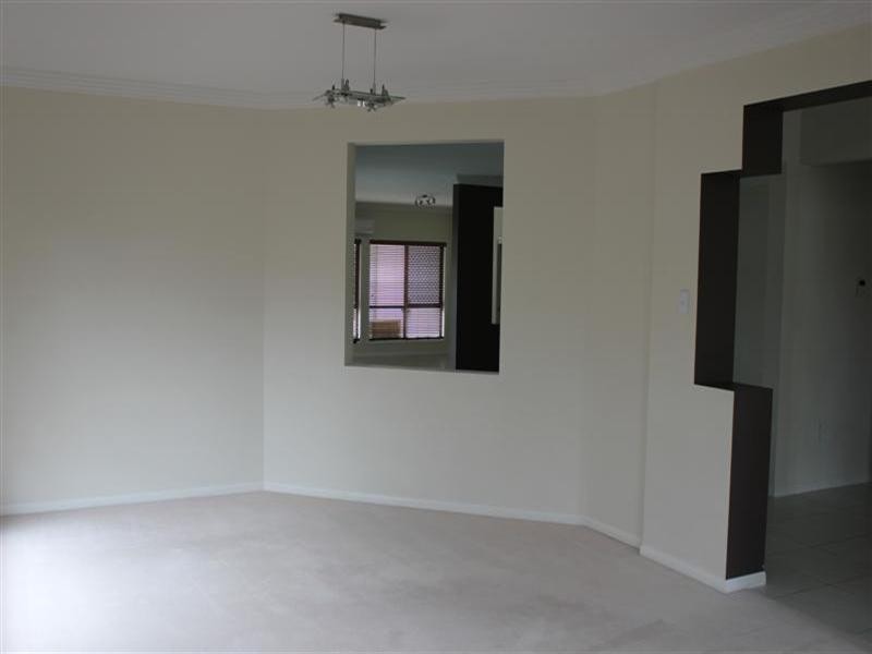 8 Aspen Street, Heathwood QLD 4110