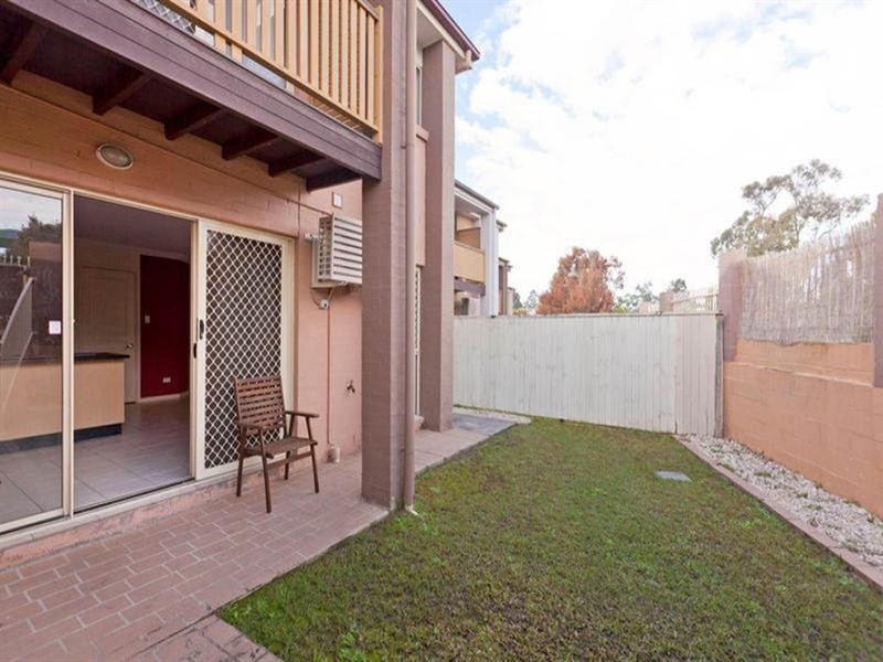 2/22 High Street, Forest Lake QLD 4078