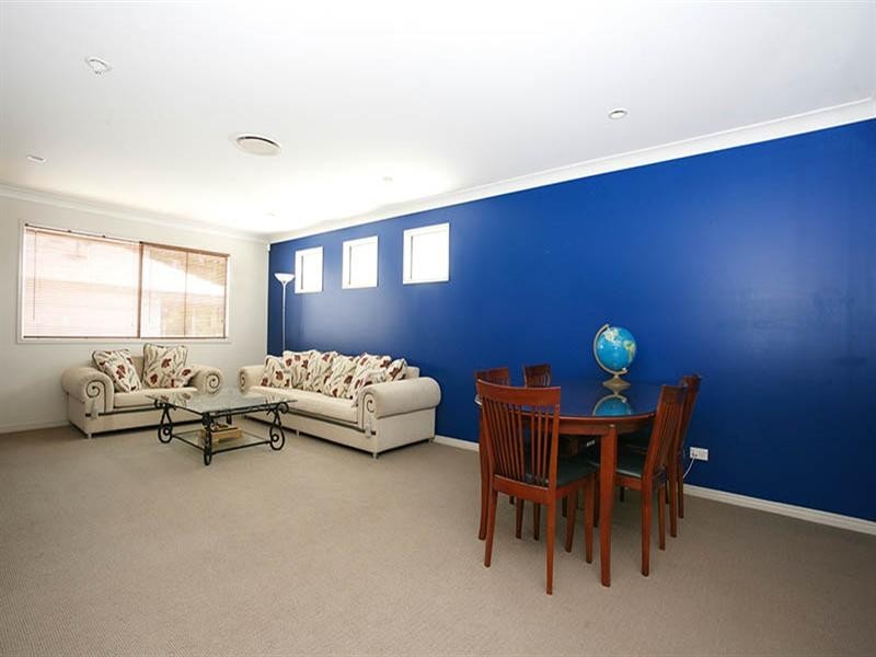 8 St Tropez Place, Forest Lake QLD 4078