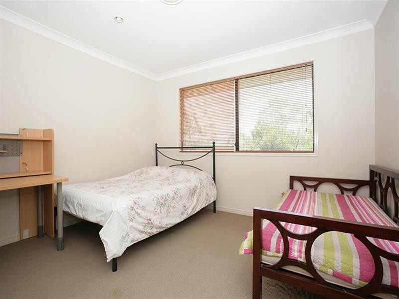 8 St Tropez Place, Forest Lake QLD 4078