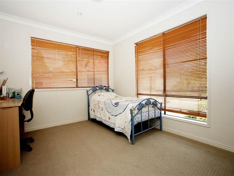 8 St Tropez Place, Forest Lake QLD 4078