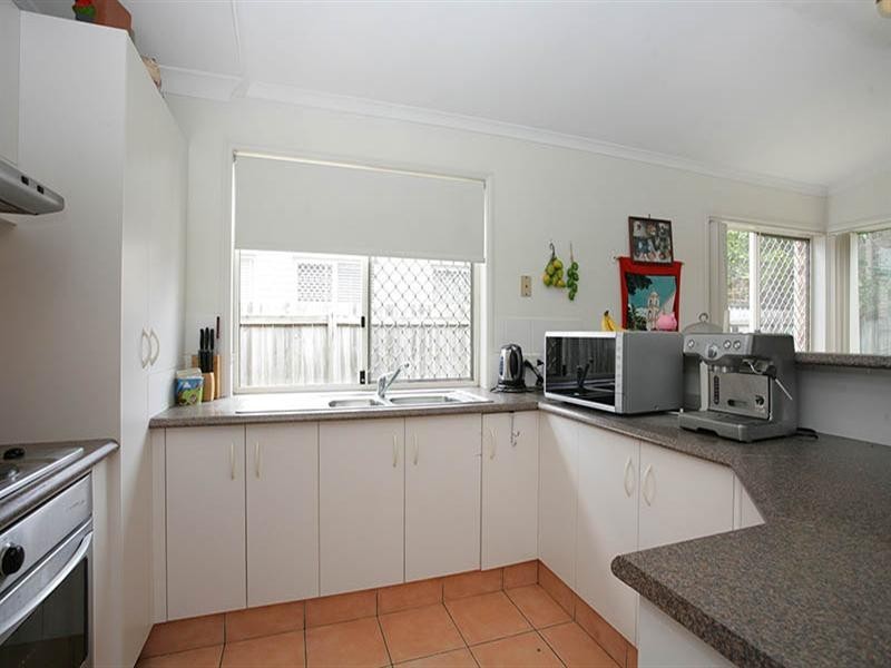 17 Columbus Place, Forest Lake QLD 4078