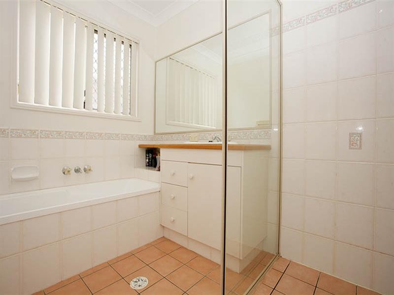 17 Columbus Place, Forest Lake QLD 4078