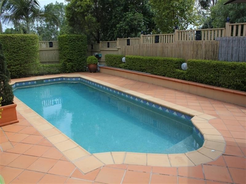 13 Toorak Place, Forest Lake QLD 4078