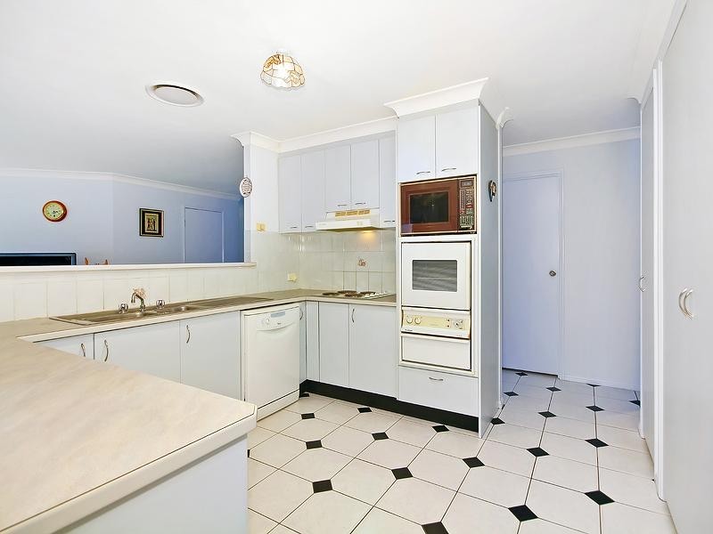 12 Boudin Place, Forest Lake QLD 4078