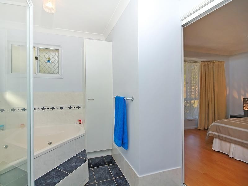 12 Boudin Place, Forest Lake QLD 4078