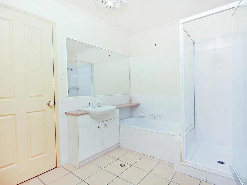 11 Somerset Close, Forest Lake QLD 4078
