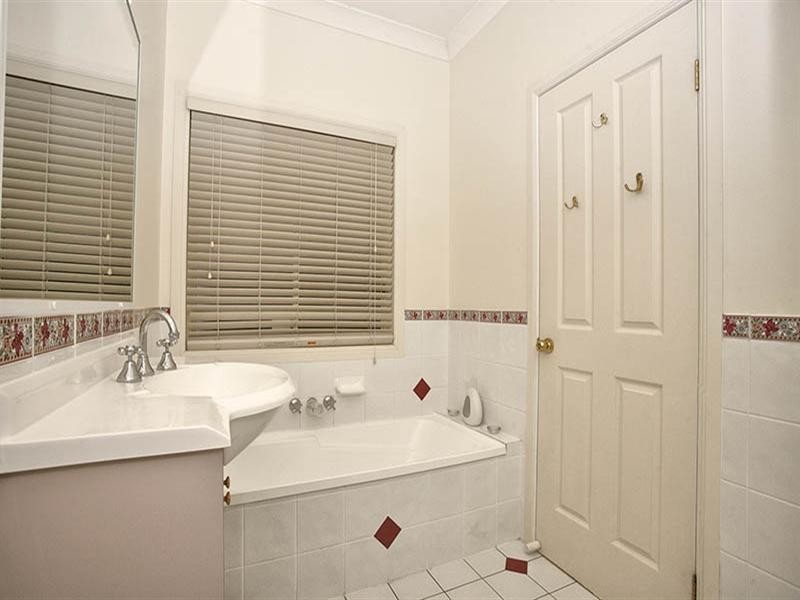 45 Centennial Way, Forest Lake QLD 4078