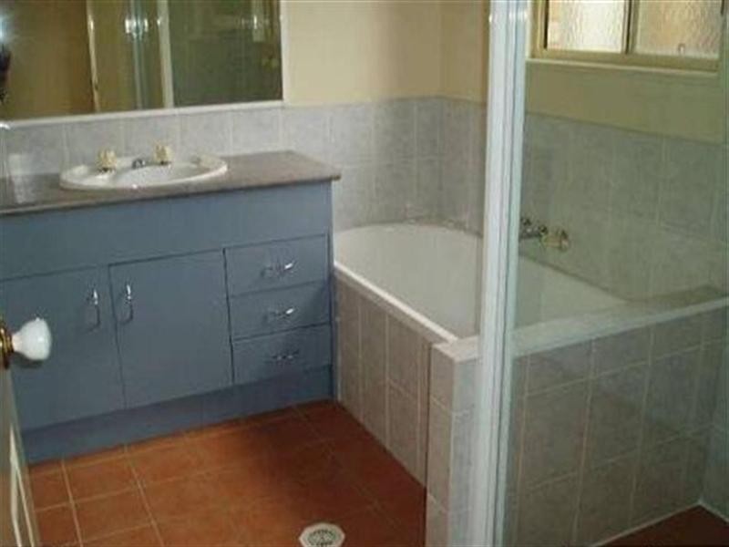 26 Chelsea Place, Forest Lake QLD 4078