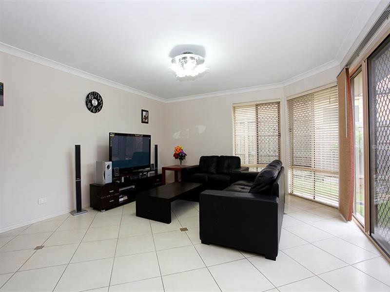2 Sunny Street, Doolandella QLD 4077