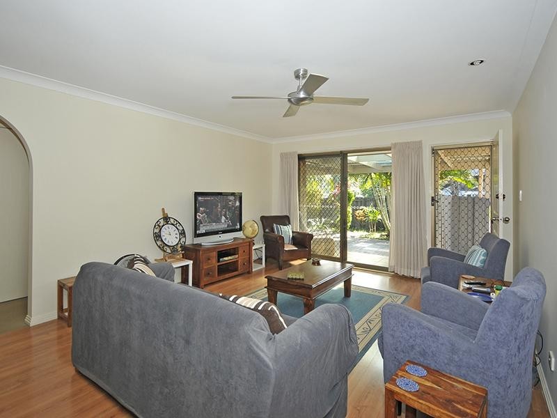 1/6 Guineas Creek Road, Currumbin Waters QLD 4223