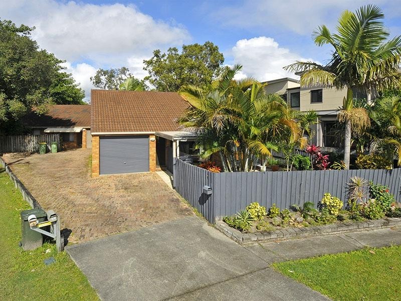 1/6 Guineas Creek Road, Currumbin Waters QLD 4223