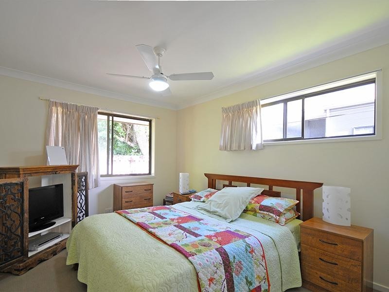 1/6 Guineas Creek Road, Currumbin Waters QLD 4223