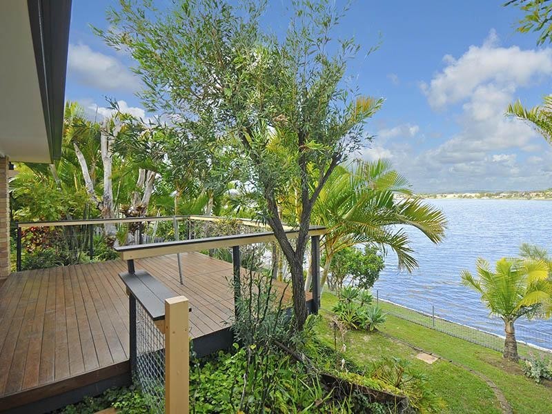 134 Honeyeater Drive, Burleigh Waters QLD 4220