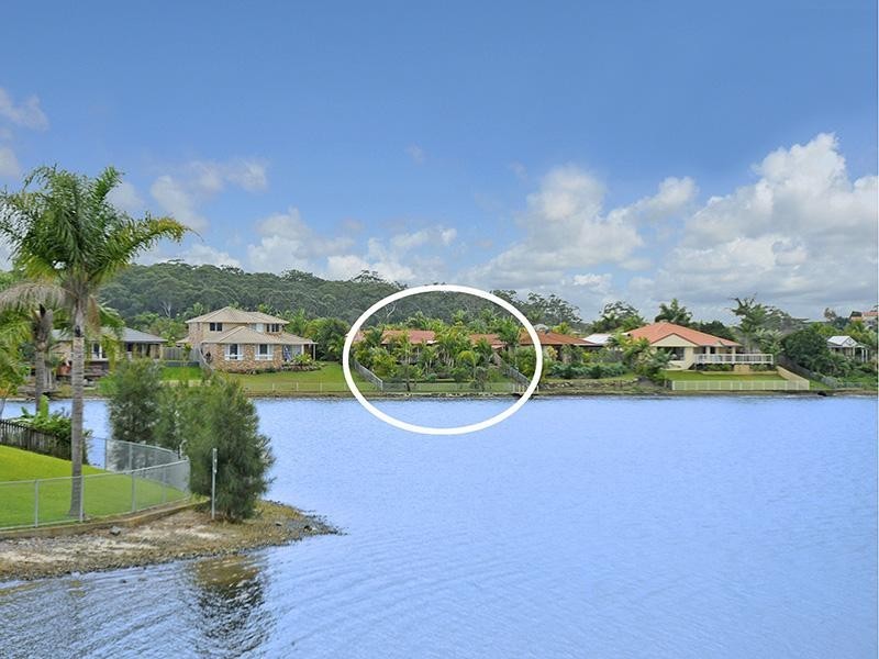 134 Honeyeater Drive, Burleigh Waters QLD 4220