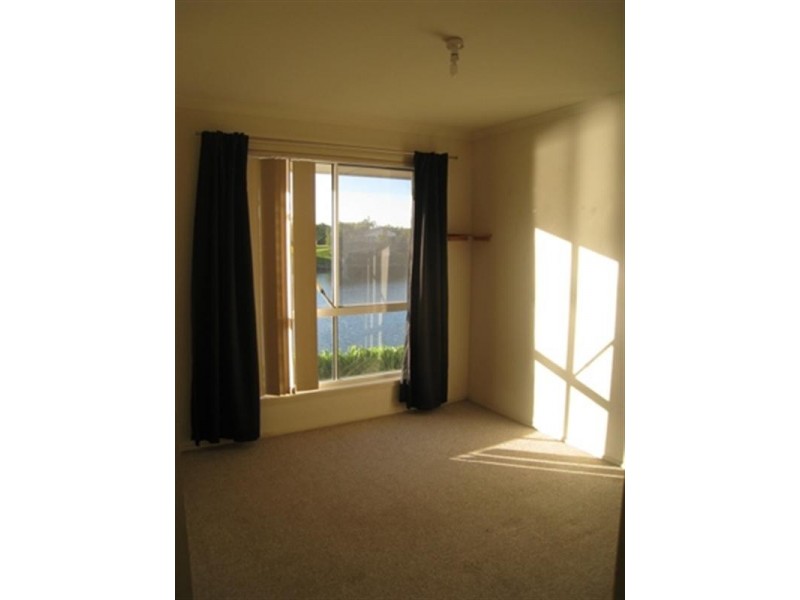 45 Southlake Drive, Varsity Lakes QLD 4227