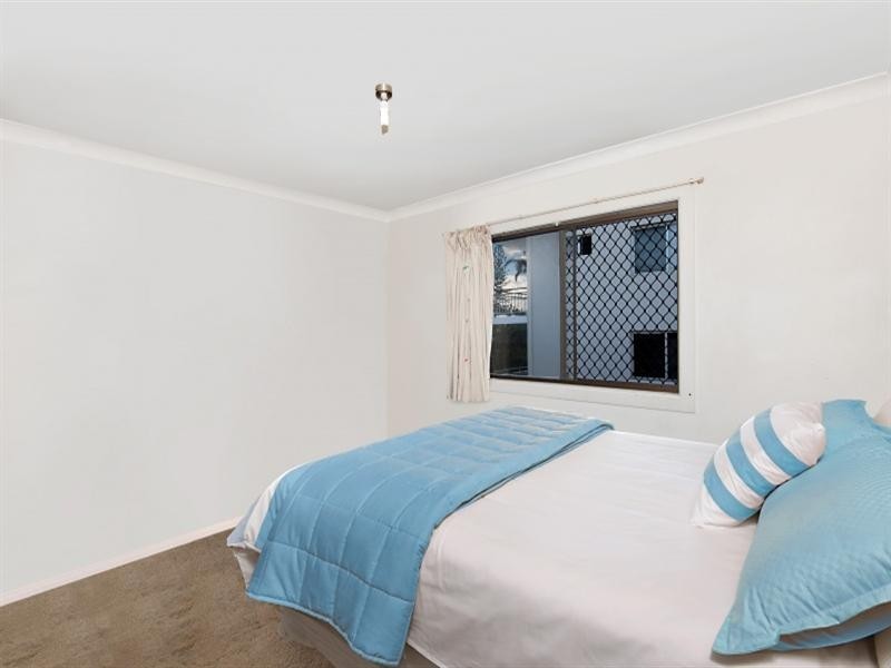 2/204 Pacific Parade, Bilinga QLD 4225