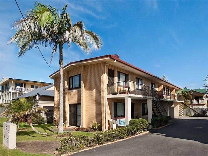 2/204 Pacific Parade, Bilinga QLD 4225