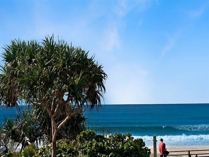 2/204 Pacific Parade, Bilinga QLD 4225