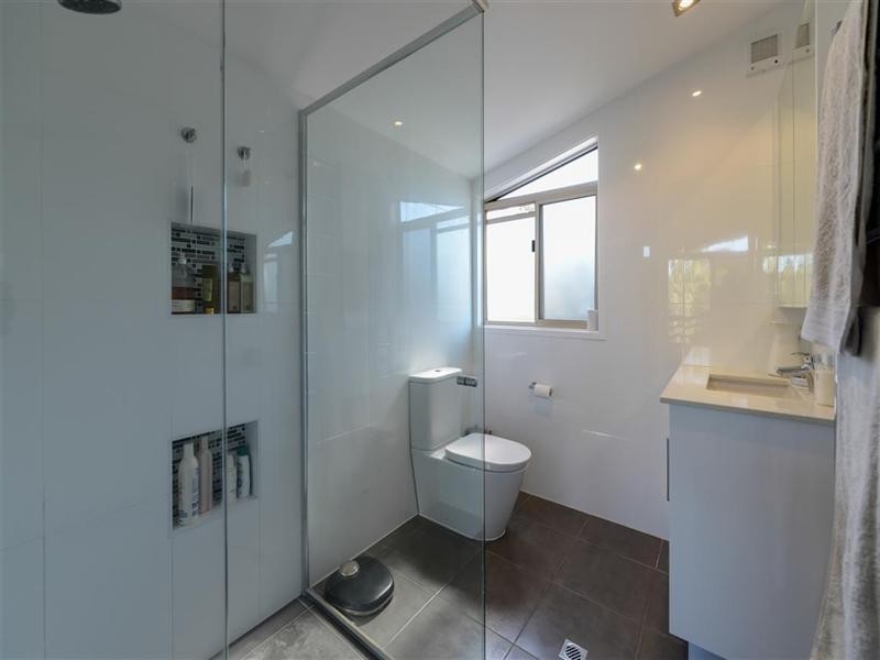 8 Dundee Court, Robina QLD 4226