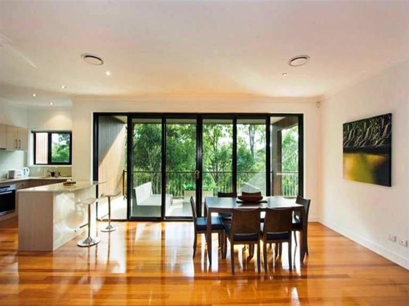 8 Sanctuary Crest Drive, Currumbin QLD 4223