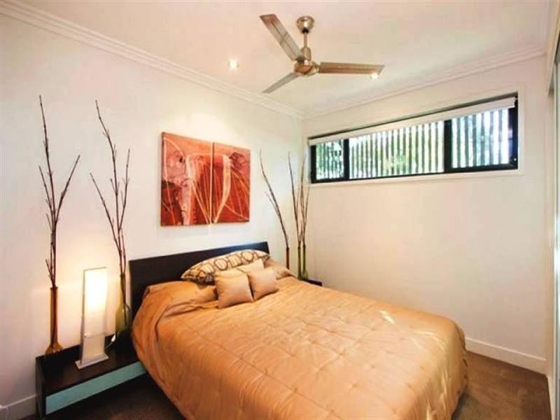 8 Sanctuary Crest Drive, Currumbin QLD 4223