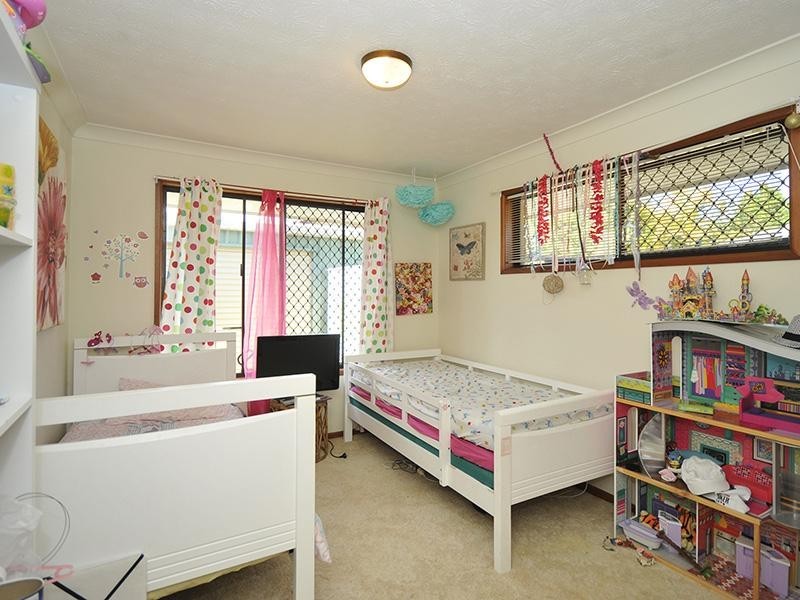 6 Pinon Close, Elanora QLD 4221