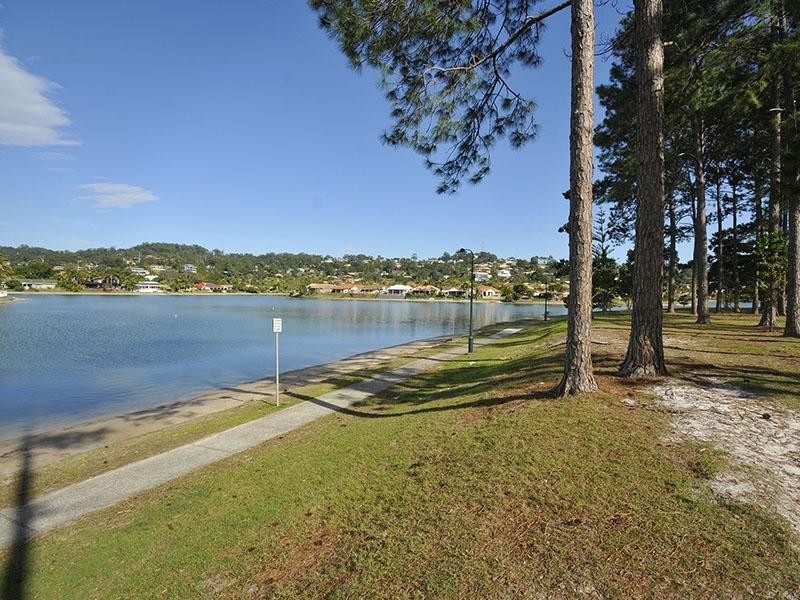 6 Pinon Close, Elanora QLD 4221