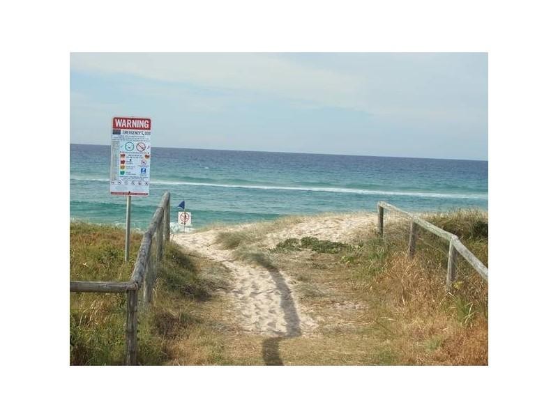 2/6 Woodgee Street, Currumbin QLD 4223